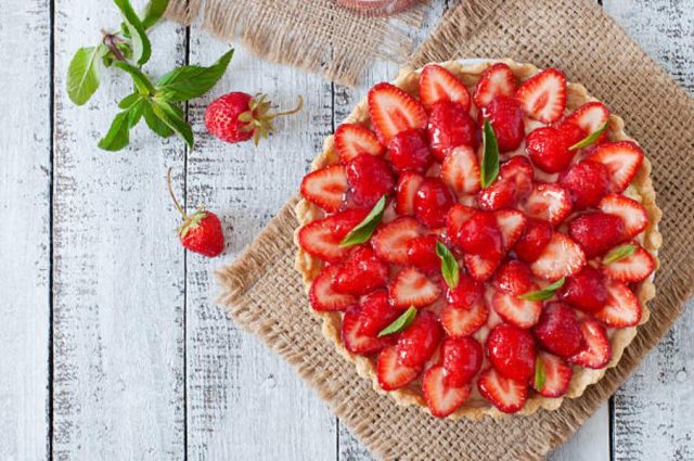Cómo Preparar Una Deliciosa Tarta De Fresa En Un Santiamén