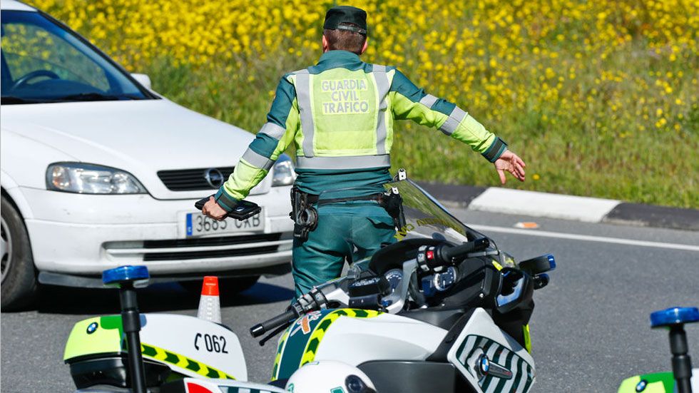 ¿Cuáles Son Las Multas Que Nos Puede Imponer La Dgt Por No Respetar Estas Señales De Tránsito?