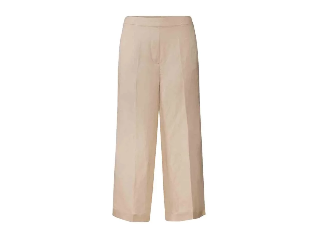 El pantalón de Lidl de 13 euros que parece de Carolina Herrera