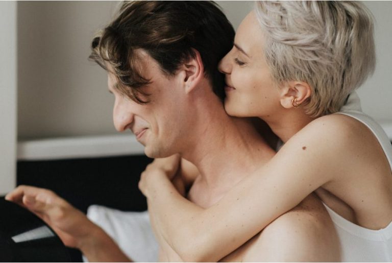 Estas son las posturas sexuales que menos gustan a los españoles