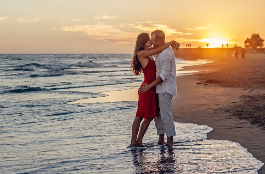 Ni te lo imaginas Descubre por qué sientes más deseo sexual en verano