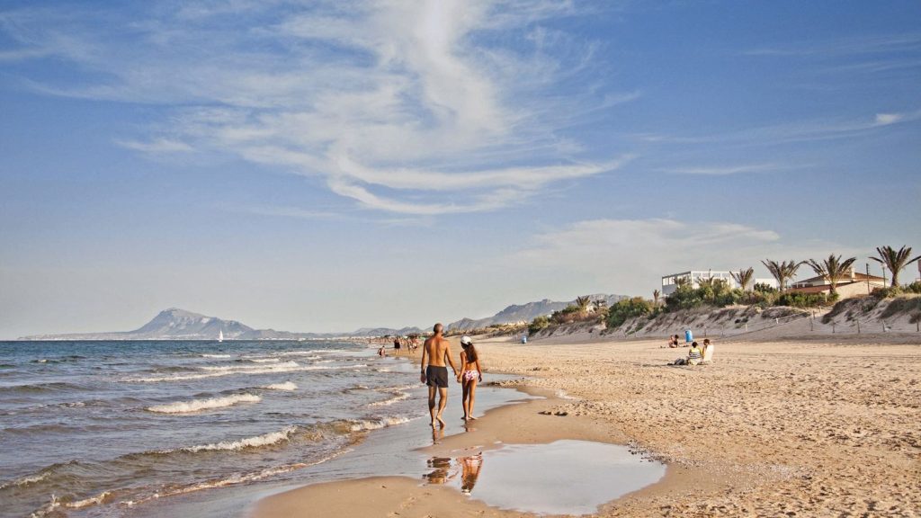 Playa De L’aigua, Oliva En La Comunidad Valenciana