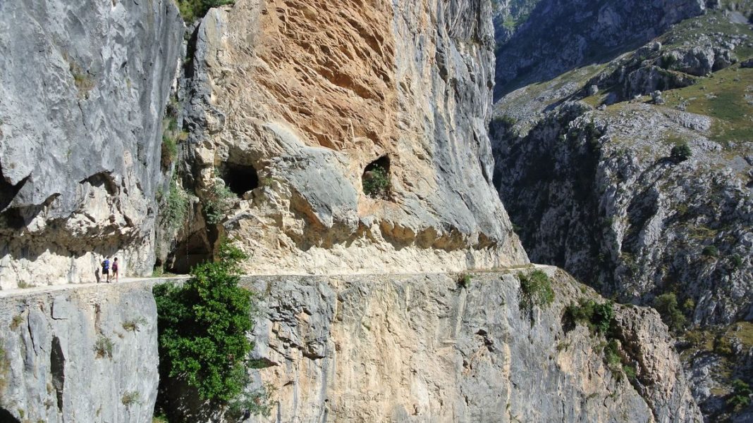 Ruta del Cares, entre León y Asturias