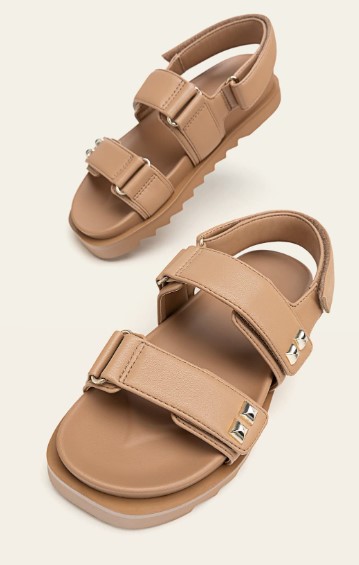 Sandalias planas acolchadas de Stradivarius