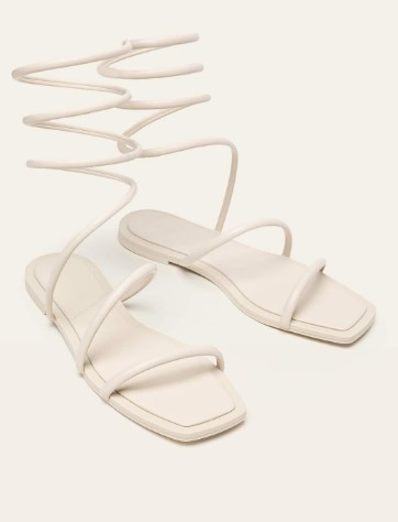 Sandalias planas tubulares