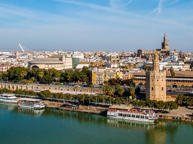 La búsqueda del tesoro escondido de Diego Velázquez con un escape room exterior en Sevilla permite pasar un rato divertido