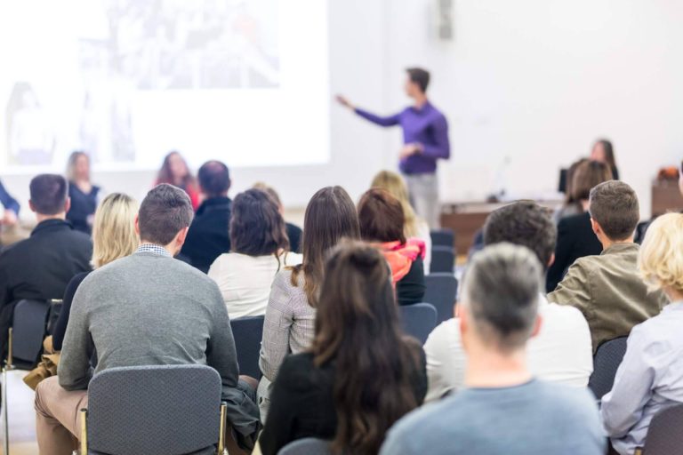 Formación para personas que desean crecer en el ámbito laboral, de la mano de Escuela Superior de Empresas