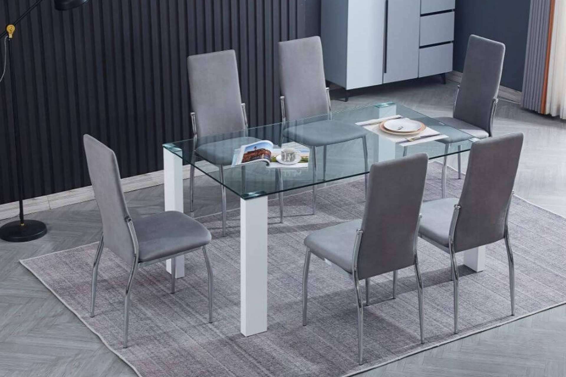 Relax Outlet Valencia ofrece un pack mesas y sillas de comedor