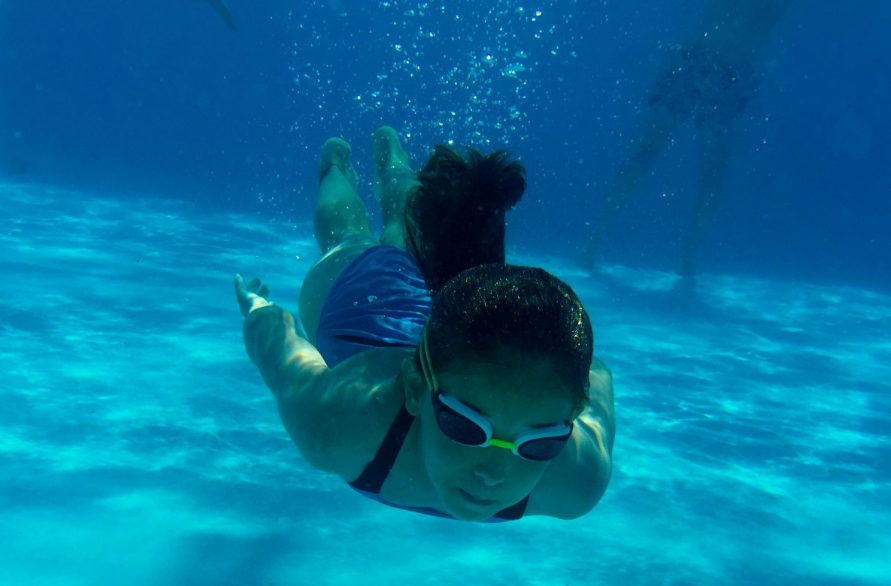 10 beneficios que no conocías de bañarse en el mar