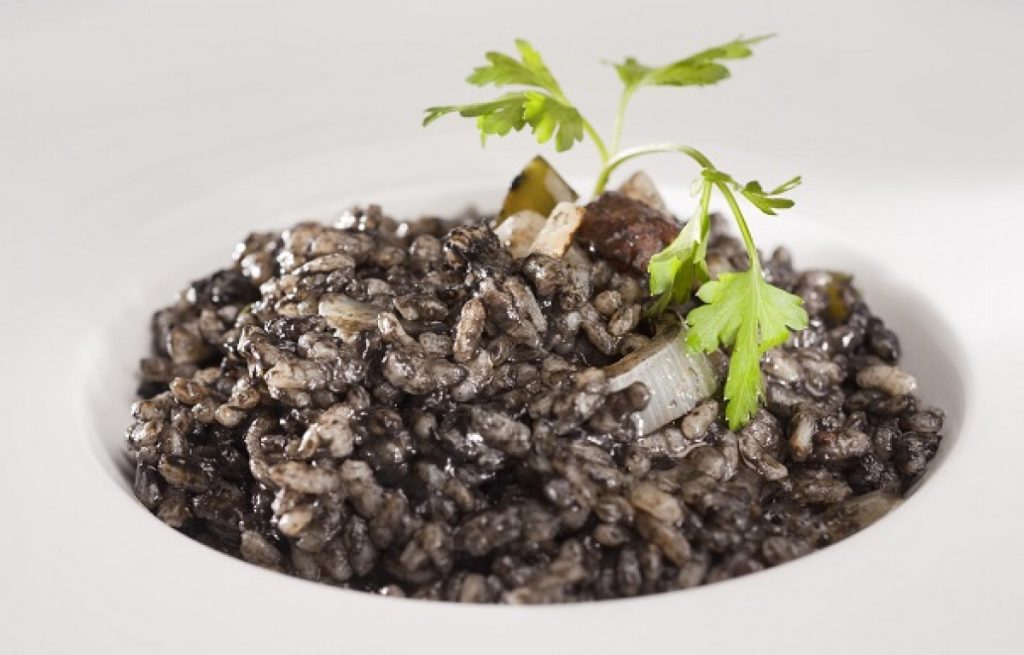 Así Prepara Arguiñano Un Arroz Negro Mejor Que La Paella