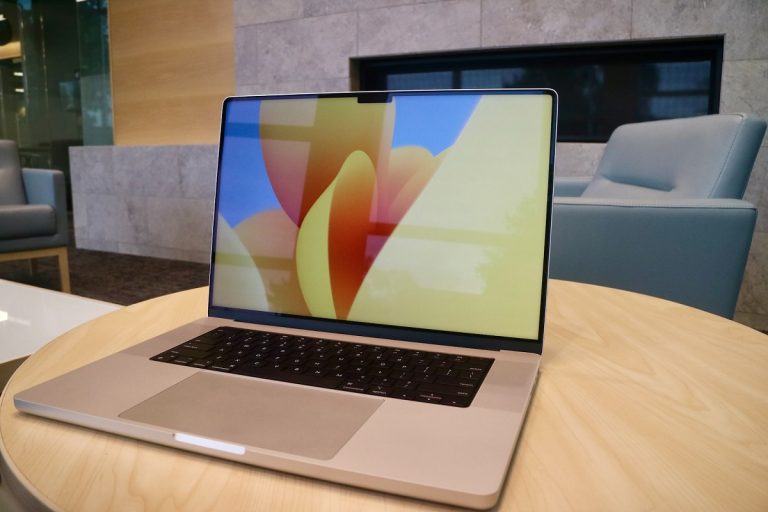 AdaptiveTech: Transformación digital en tiempos de convergencia e hibridación