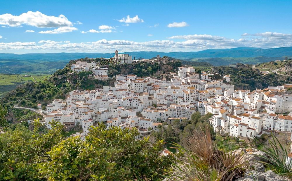 Casares en España