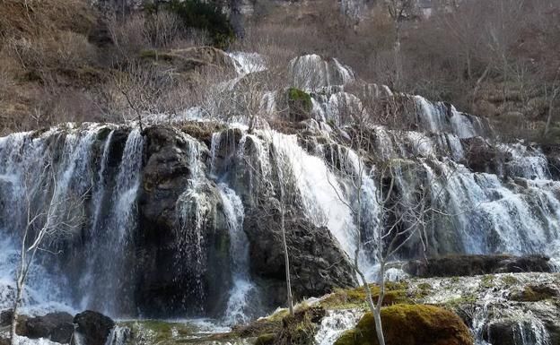 Cascada de Covalagua en Palencia