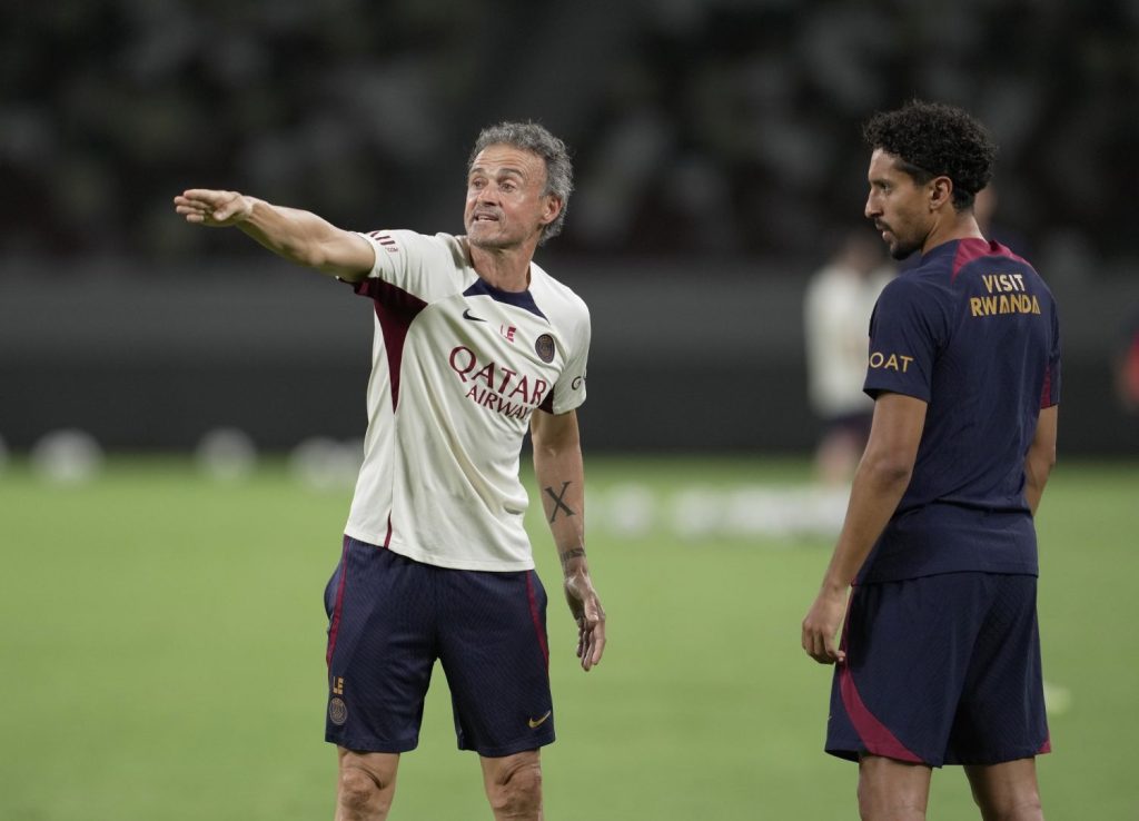 El Psg Se Levanta