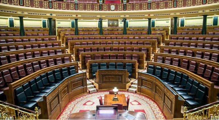 Dos de cada tres diputados esquivan acudir al Congreso ante la amenaza de una repetición electoral