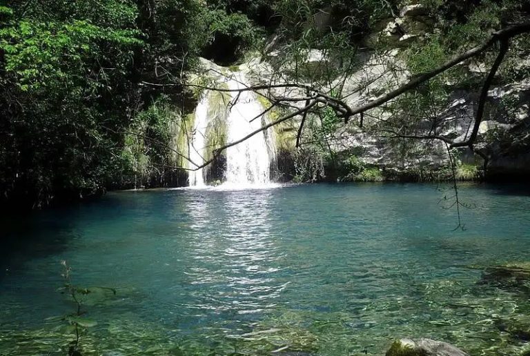 Mejores piscinas naturales de España para refrescarse este verano