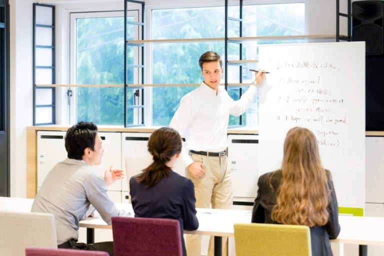 Cursos intensivos de verano como alternativa para aprender inglés, por Linguavisión