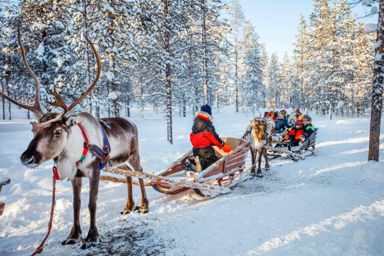 ¿Cómo encontrarse con Papá Noel en la Laponia finlandesa?