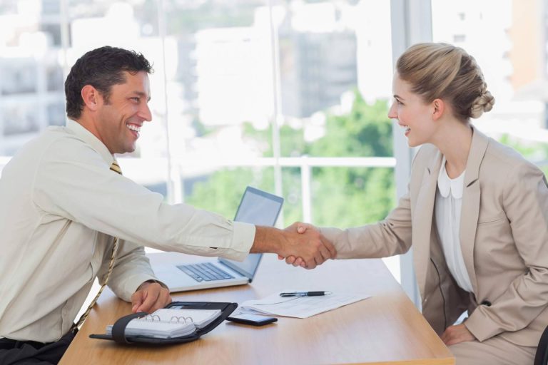 Asesoría laboral o externalización del Departamento de RR. HH, ¿cuál es la mejor opción para un negocio?