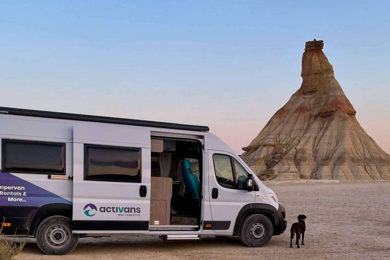 ¿Dónde alquilar autocaravanas en Girona para realizar viajes con perros? Activans