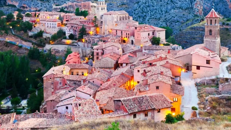 10 pueblos medievales de España desconocidos que te sorprenderán