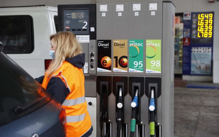 La sorprendente recomendación de la OCU para ahorrar en el precio de la gasolina