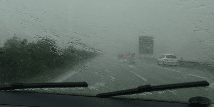 ¡Ojo A La Lluvia! La Dgt Te Puede Multar Por Esto 1 ¿Qué Es La Dgt?