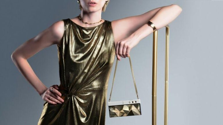 Honor presenta su nuevo concepto de «teléfono bolso» V Purse, con el que abre paso a la tecnología en la moda