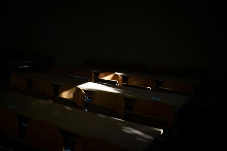 Un sistema de IA detecta alumnos con riesgo de suspender y permite intervenir «de forma precoz»