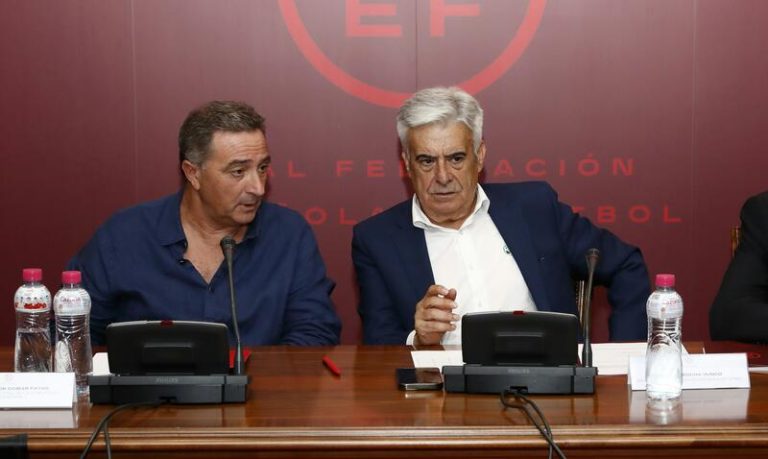 La RFEF pide «disculpas al fútbol mundial y a la sociedad» por el «comportamiento inaceptable» de Rubiales