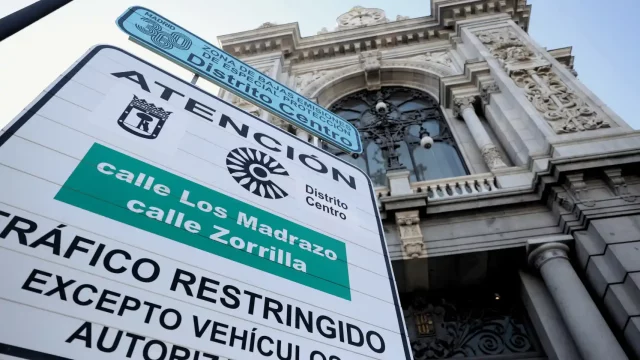 Ojo A La Dgt: Si Tienes Estos Coches No Podrás Circular En 2024