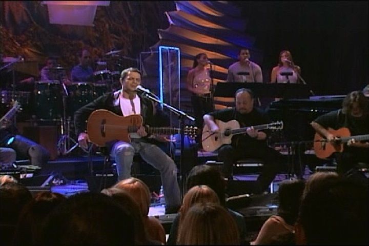 Artistas Españoles Que Se Han Atrevido A Incursionar En El Concepto De Los Mtv Unplugged