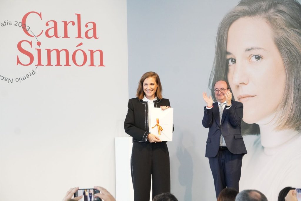 Europapress 5458546 Directora Carla Simon Recibe Premio Nacional Cinematografia 2023 Ministro