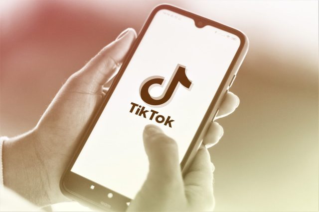 “Lo Que Dibujes En 3 Segundos Te Lo Compro”: El Viral Reto De Tiktok Que Se Tomó España