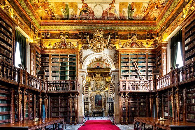 La Biblioteca De La Universidad De Coimbra En Portugal