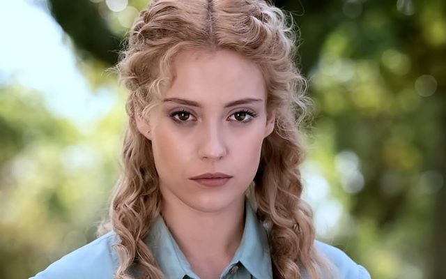 La Promesa: Así Es Ana Garcés, La Actriz Que Interpreta A Jana Expósito