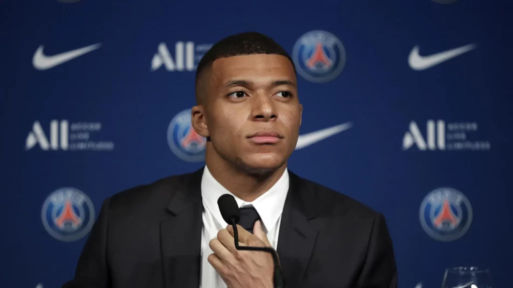 Mbappé No Se Despeina