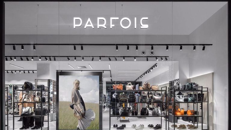 El chollo de la primavera: Parfois tiene la camiseta viral que no te costará ni 6 euros