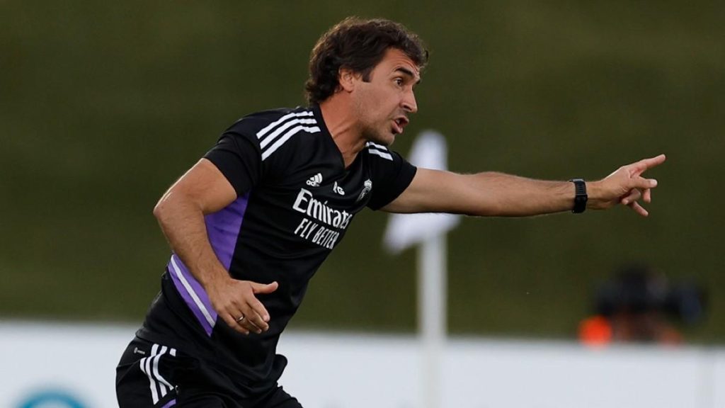 Pero Raúl Tampoco Es Que Se Siente Mal En El Real Madrid