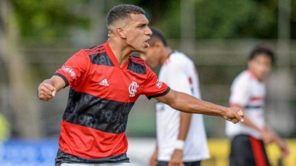 Petterson Novaes Se Cuela En La Hoja De Ruta Del Barça