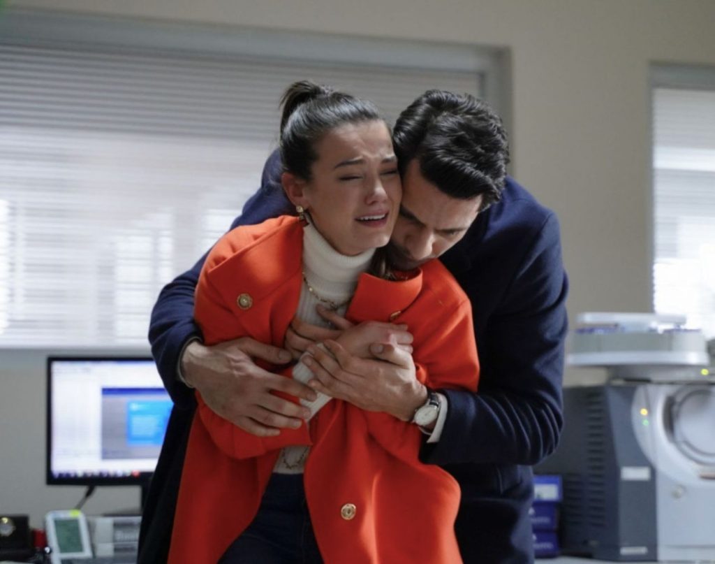 ‘Secretos De Familia’ No Es La Única Serie De Estos Protagonistas Que Tiene Un Público Cautivo