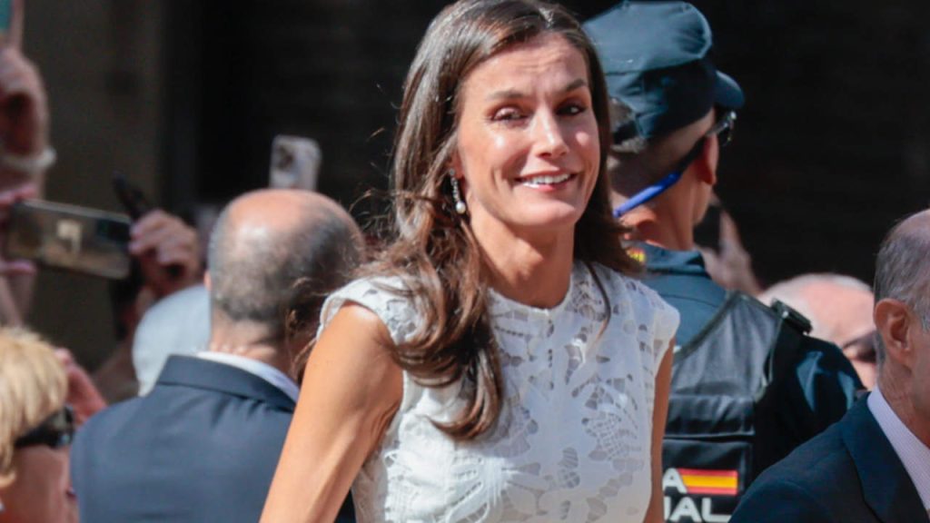 Los Zapatos Españoles De La Reina Letizia Que Más Han Dado De Qué Hablar, ¿De Quiénes Son?