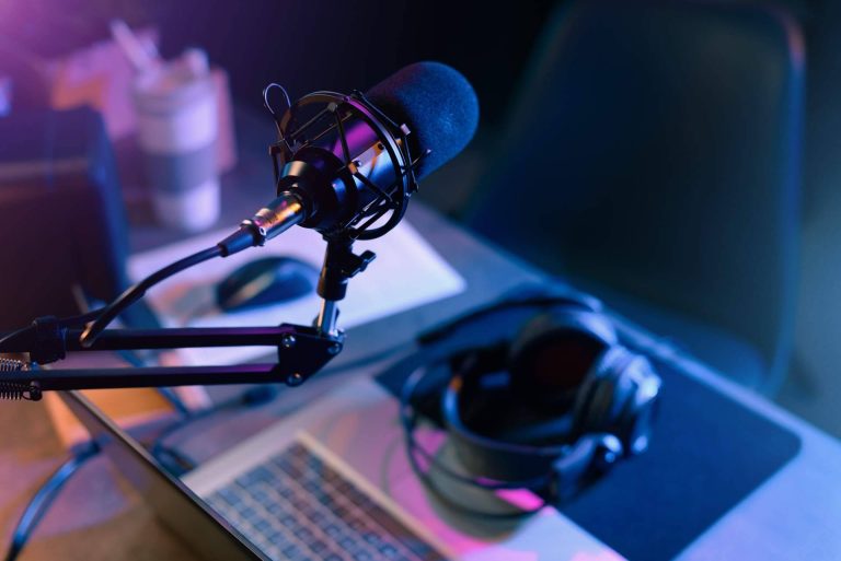 El pódcast de educación financiera de Roams con Iván Patxi a los mandos, ‘Biengastando’