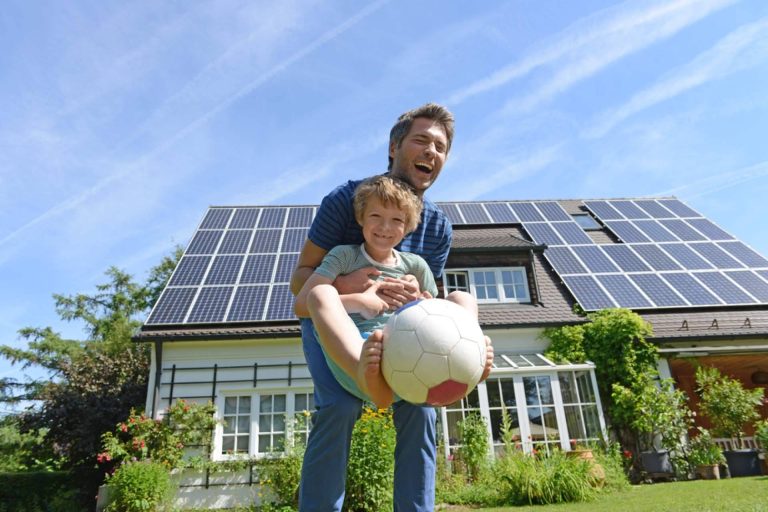 Swimhome cuenta con todo el material necesario para piscinas con instalación fotovoltaica