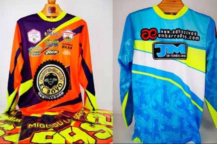 ¿Dónde adquirir una camiseta personalizada de Yamaha? ADHESIVOSEMBARRADOS