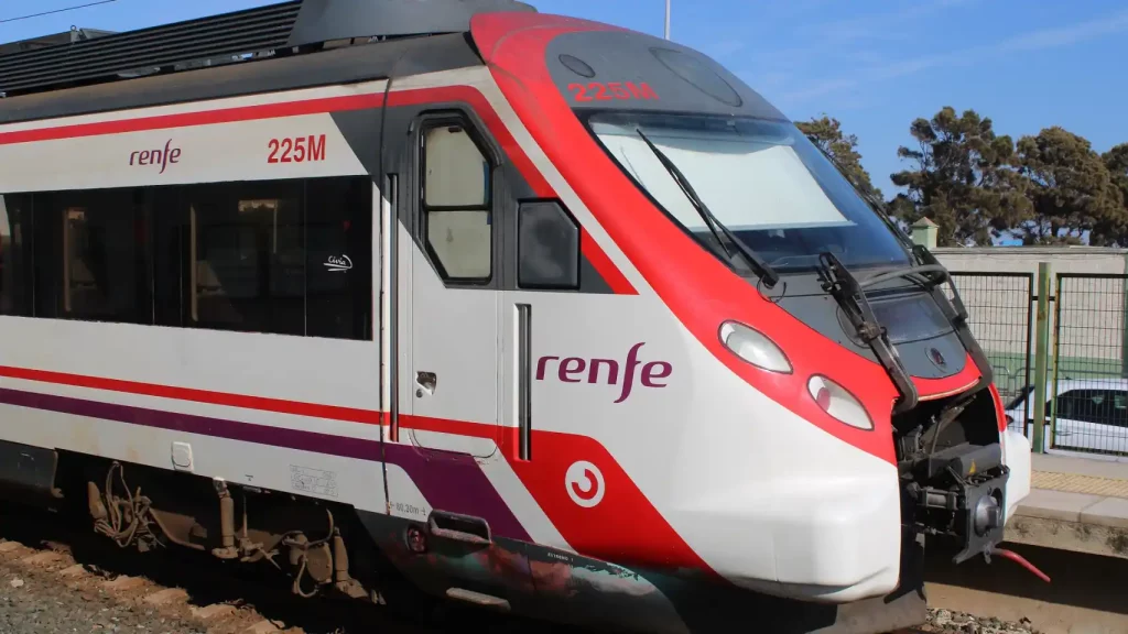 El Vandalismo En Renfe: Una Factura De 70.000 € Diarios 1 El Vandalismo En Renfe Causa Estragos