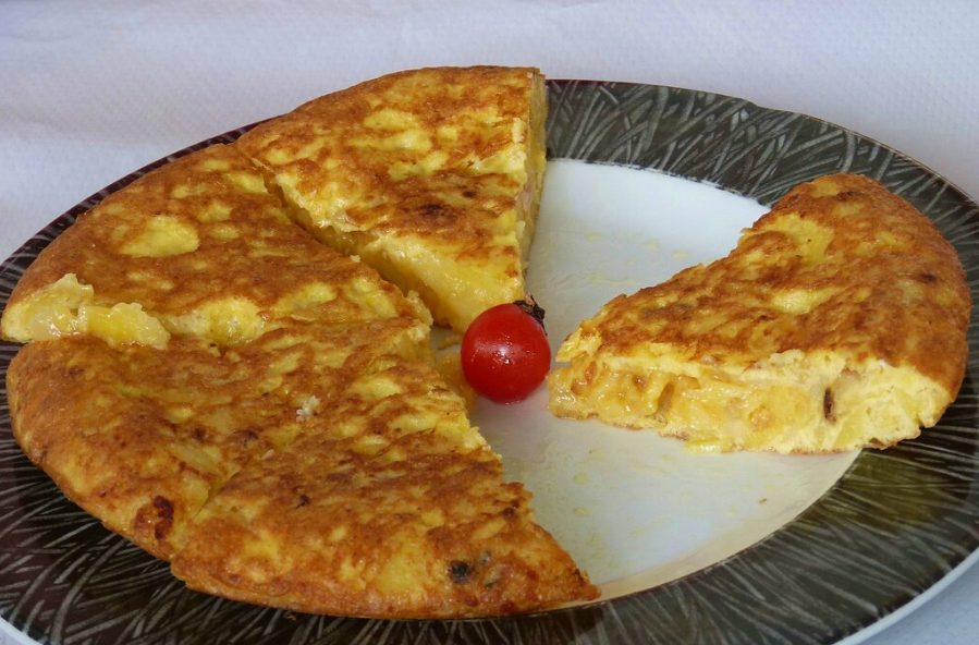 La receta de tortilla de patatas de Alberto Chicote que dará un toque especial a tus platos