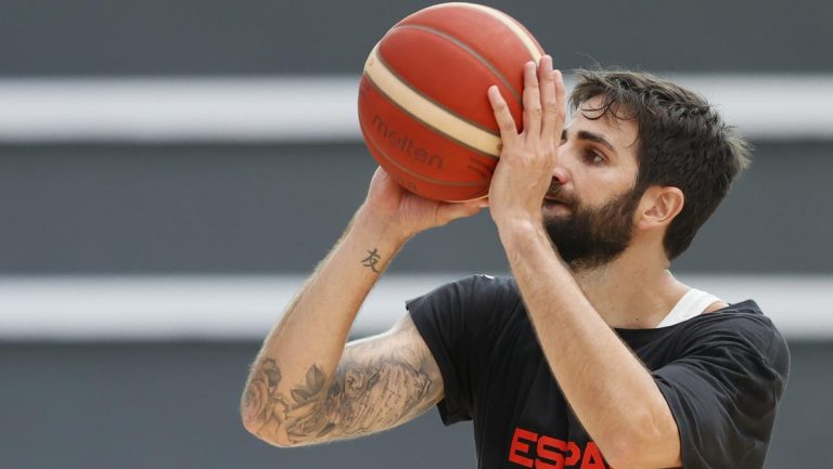 ¡Ricky Rubio vuelve a jugar al Basket!