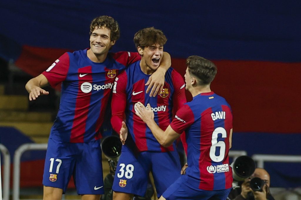 El Fc Barcerlona Se Mantiene Entre Los Mejores