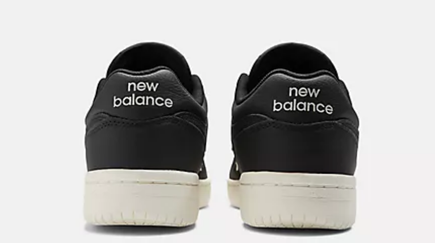 Ya puedes combinar tu traje con zapatillas casuales gracias a estas New Balance